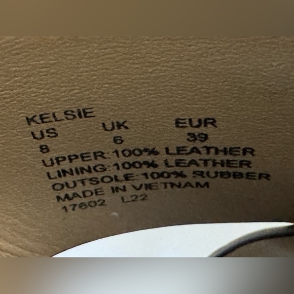 Lauren Ralph Lauren Kelsie Lugged Sole Leather Sandal,Black Patent, Size 8, NWOB - Picture 9 of 10